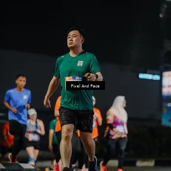 Runner Photo 7790757