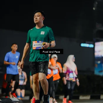 Runner Photo 7790767