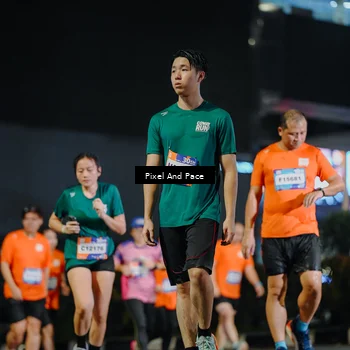 Runner Photo 7790786