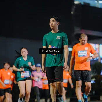 Runner Photo 7790787