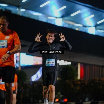 Runner Photo 7790804