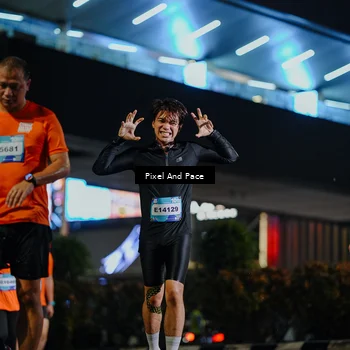 Runner Photo 7790815