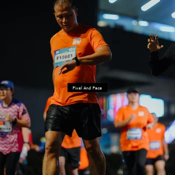 Runner Photo 7790833