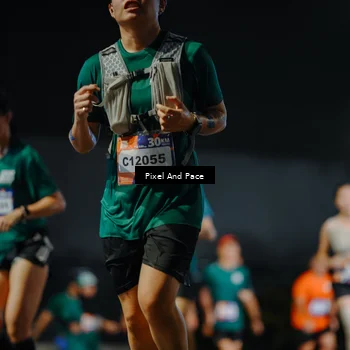 Runner Photo 7790930