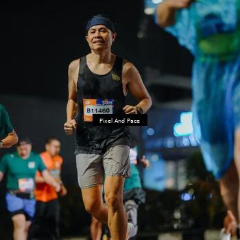 Runner Photo 7790963