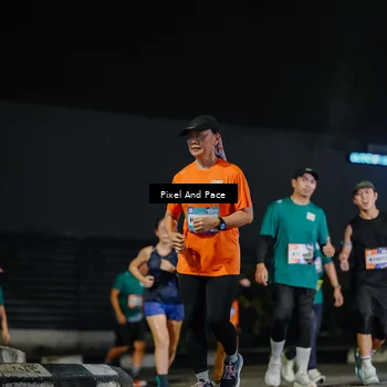 Runner Photo 7790995