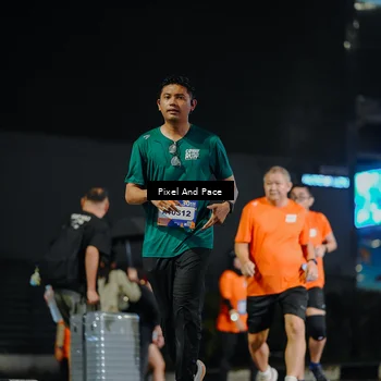 Runner Photo 7791457