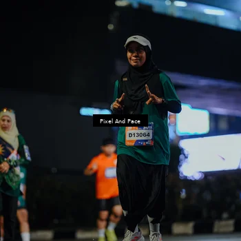 Runner Photo 7791845