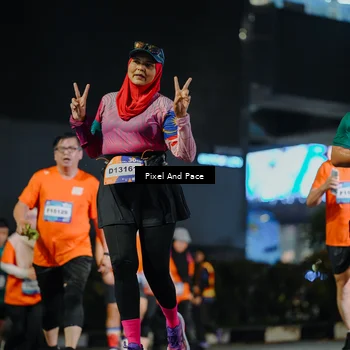 Runner Photo 7792022