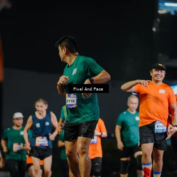 Runner Photo 7792035