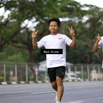 Runner Photo 7792089