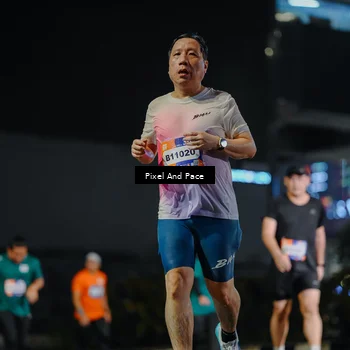 Runner Photo 7792092