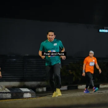 Runner Photo 7792095