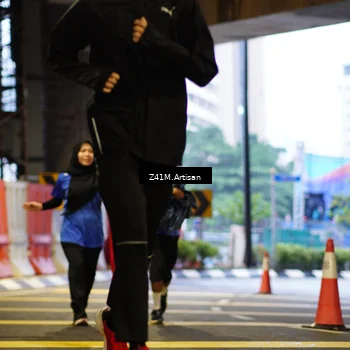 Runner Photo 7792099