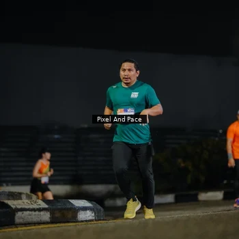 Runner Photo 7792102