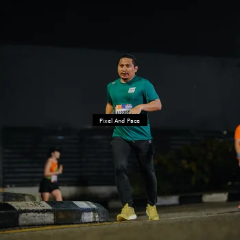 Runner Photo 7792117