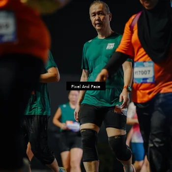 Runner Photo 7792123