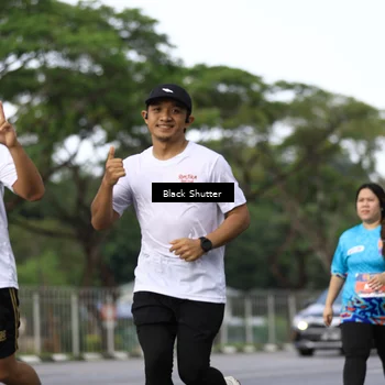 Runner Photo 7792135