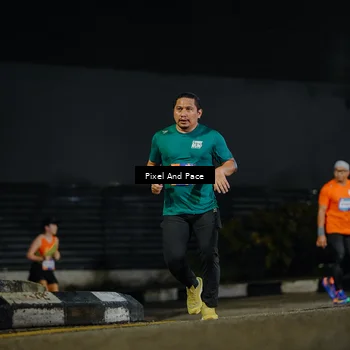 Runner Photo 7792138