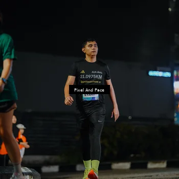Runner Photo 7792149