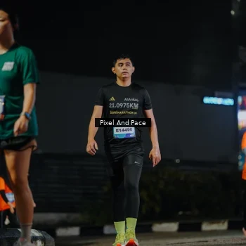 Runner Photo 7792154