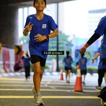 Runner Photo 7792199