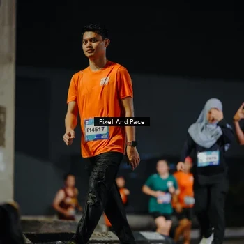 Runner Photo 7792213