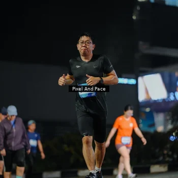 Runner Photo 7792272