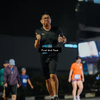 Runner Photo 7792279