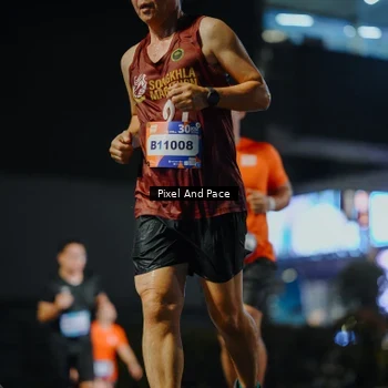 Runner Photo 7792290