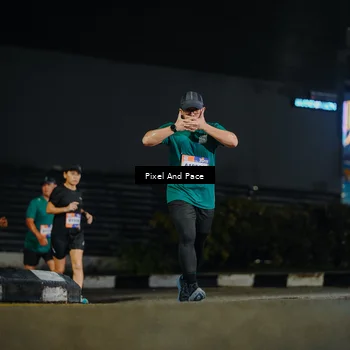 Runner Photo 7792301