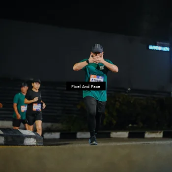 Runner Photo 7792315