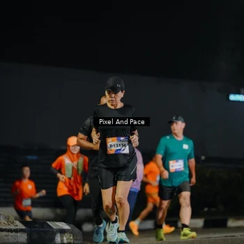 Runner Photo 7792339