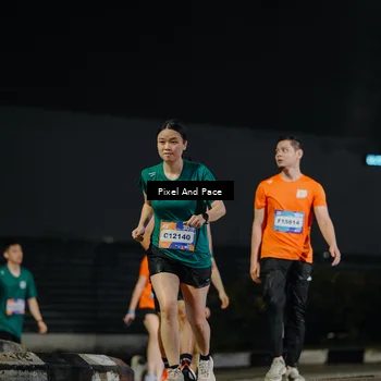 Runner Photo 7792423