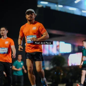 Runner Photo 7792430