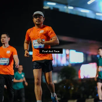 Runner Photo 7792465