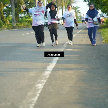 Runner Photo 7792590