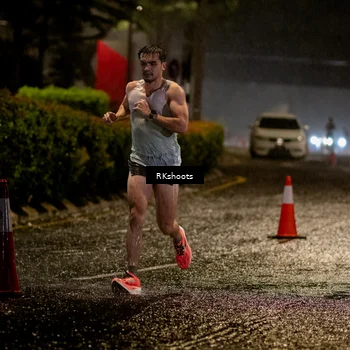 Runner Photo 7792593