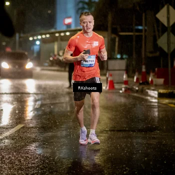 Runner Photo 7792654