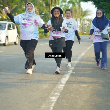 Runner Photo 7792659