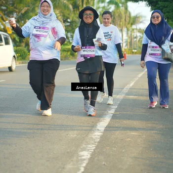 Runner Photo 7792668