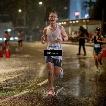 Runner Photo 7792676