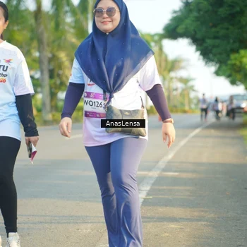 Runner Photo 7792720