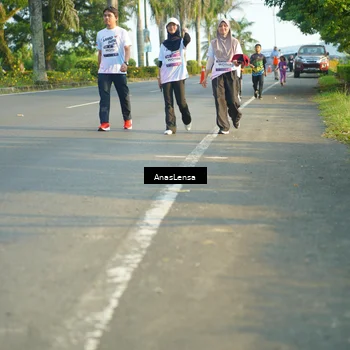 Runner Photo 7792780