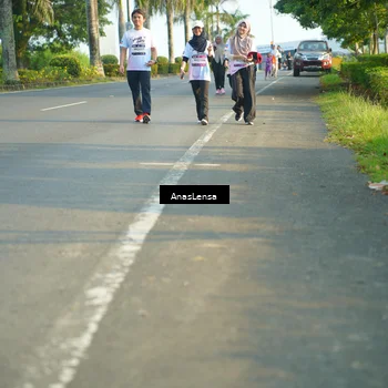 Runner Photo 7792781