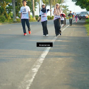 Runner Photo 7792834