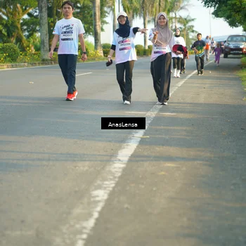 Runner Photo 7792859