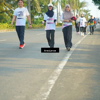 Runner Photo 7792871