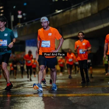 Runner Photo 7792876