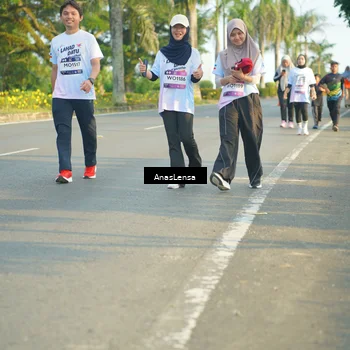 Runner Photo 7792913